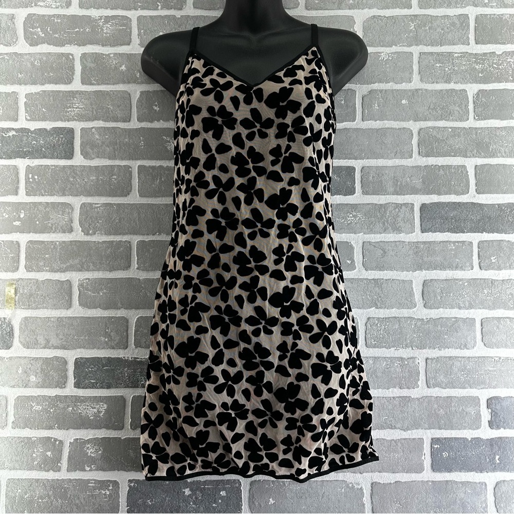 Victoria’s Secret Floral Velvet‎ Mesh Slip Dress Size small